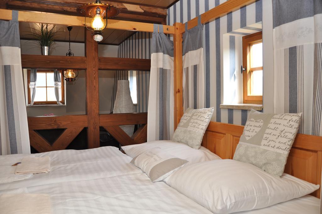 Thueringer Landhotel Edelhof Uhlstadt-Kirchhasel ภายนอก รูปภาพ