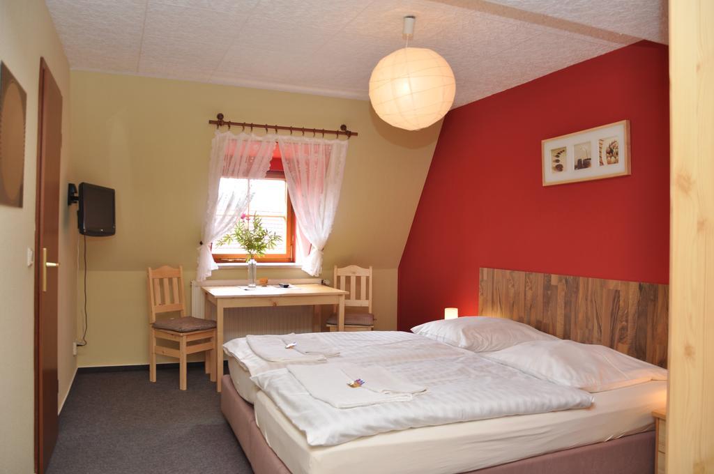 Thueringer Landhotel Edelhof Uhlstadt-Kirchhasel ภายนอก รูปภาพ