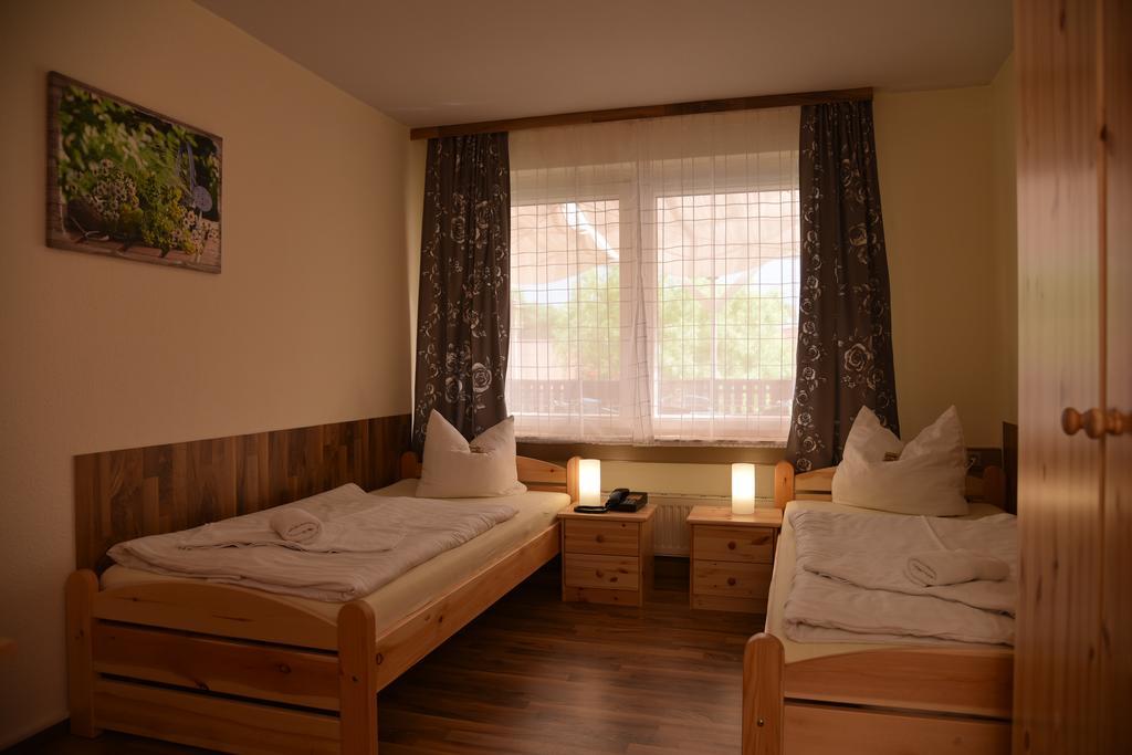 Thueringer Landhotel Edelhof Uhlstadt-Kirchhasel ภายนอก รูปภาพ