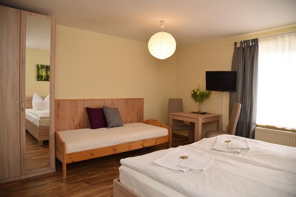 Thueringer Landhotel Edelhof Uhlstadt-Kirchhasel ภายนอก รูปภาพ
